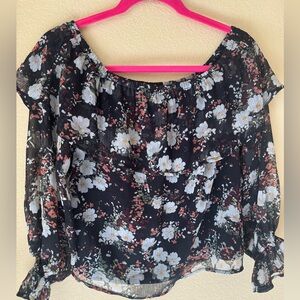Abercrombie and Fitch Off The Shoulder Floral Black and White Blouse Size Small
